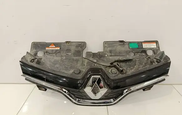 Renault Captur Front grill