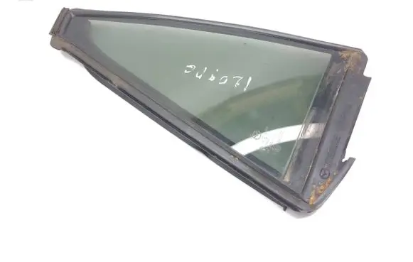 Rear vent window glass