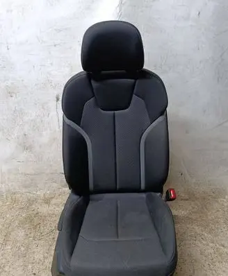 Audi Q2 - Front passenger seat 