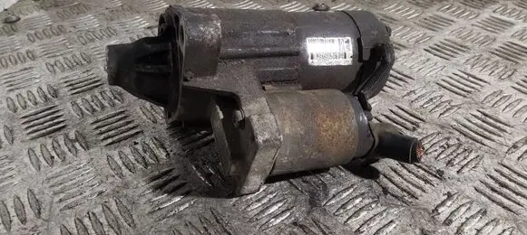 Suzuki Grand Vitara I Starter motor M000T85681 3110077E2