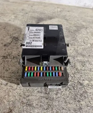 Renault Espace IV Fuse module 8200447435 8200500347 8200526895