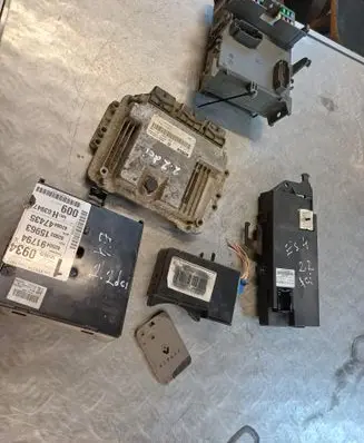 Renault Espace - Grand espace IV Engine ECU kit and lock set 0281011724 8200315963 8200447435