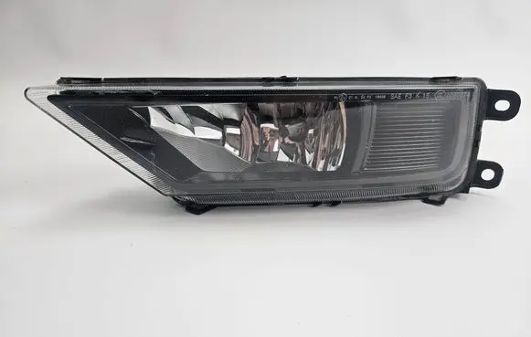 Volkswagen Tiguan Front fog light 5NA941699B