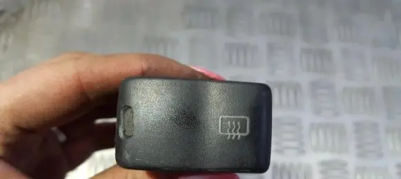 Windscreen/window heater switch