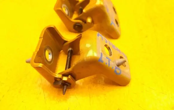 Opel Astra L Rear door upper hinge