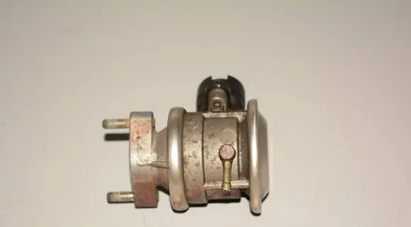 BMW X5 E53 EGR valve 1707619