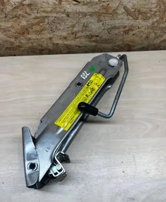 Audi A3 S3 8P Lift Jack 8E0011031C