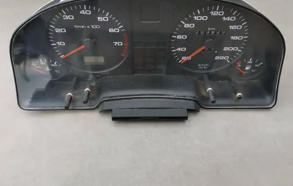 Audi 80 90 B3 Speedometer (instrument cluster) 893919033
