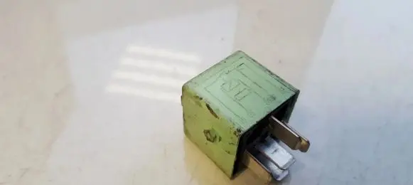 BMW 5 E39 Other relay 61368373700 61.368373700