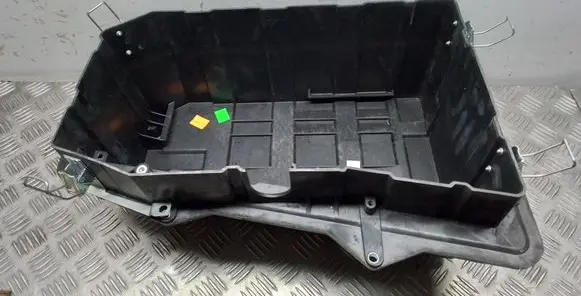 Battery box tray