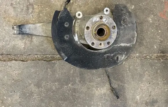 BMW 5 F10 F11 Front wheel hub