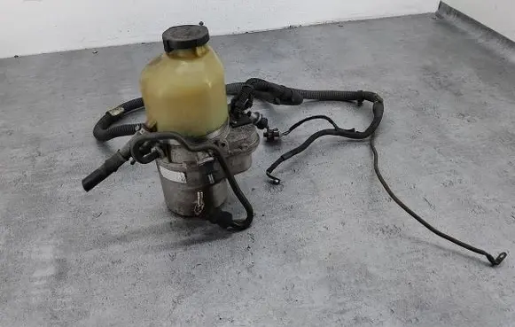Opel Zafira B Power steering pump 1040085003094