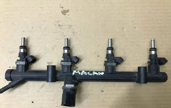 Porsche Macan (95B) Fuel main line pipe 0280158266
