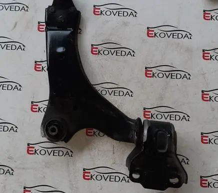Volvo XC60 Front lower control arm/wishbone 8G9N3A052A