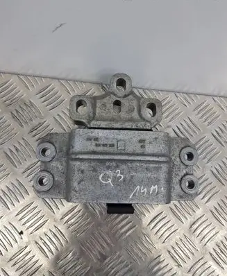 Audi Q3 8U Engine mount bracket 3C0199555