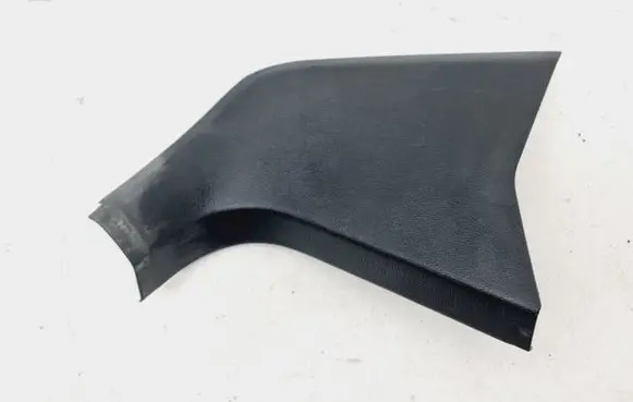 Foot area side trim