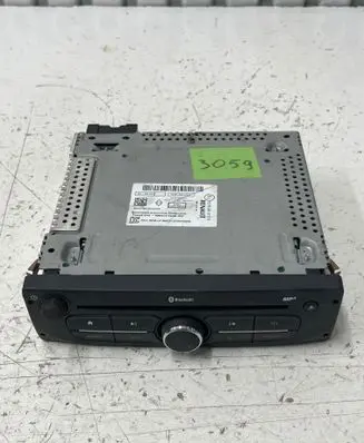 Renault Master III Radio/CD/DVD/GPS head unit 10R0411174
