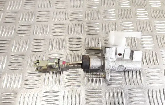 Toyota Corolla Verso E121 Clutch master cylinder