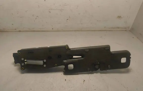 Audi Q7 4L Tailgate/trunk/boot lift motor 4F9827383E 220910 0027885
