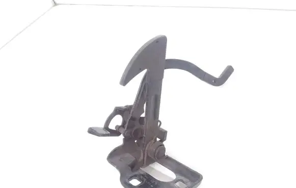 Skoda Octavia Mk2 (1Z) Engine bonnet/hood lock/latch loop/hook 1Z0823480H
