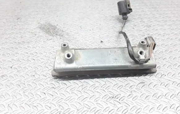 Volkswagen Touareg I Tailgate opening switch 1J0827566F
