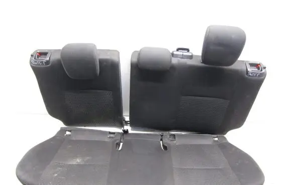 Suzuki Swift III Second row seats 4577