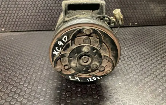 Volvo XC90 Air conditioning (A/C) compressor (pump) 8708581
