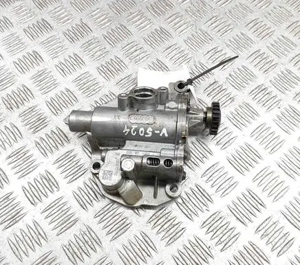 Volkswagen Golf VII Oil pump 06H115105BN