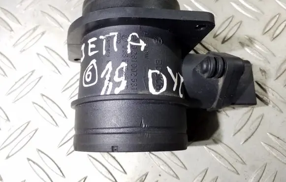 Skoda Octavia Mk2 (1Z) Mass air flow meter 0281002531 038906461B