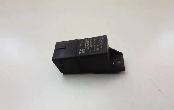 Glow plug pre-heat relay
