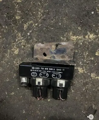 Volkswagen Sharan Coolant fan relay 701919506A
