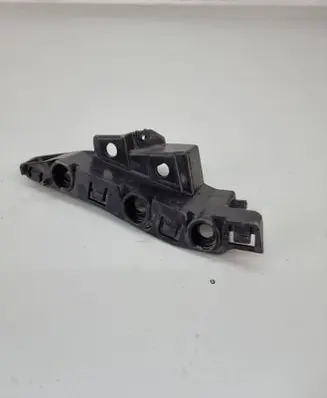 Audi Q7 4M Front bumper mounting bracket 4M0807283B