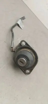 BMW 5 E39 Tailgate exterior lock 83636999