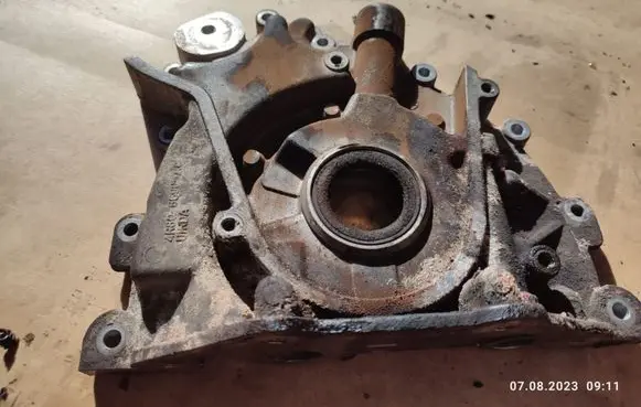 Jaguar S-Type Oil pump 4R8Q6600AC