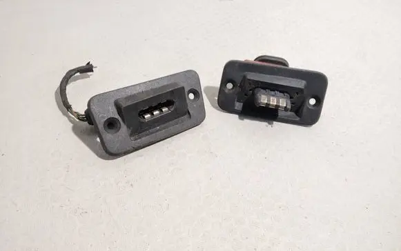 Volkswagen Caddy Sliding door contact joint 2K0907497A 2K0907437A