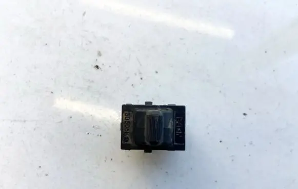 Chrysler Voyager Electric window control switch 4373860 30505h