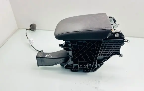Volkswagen Touran III Armrest 5TA864207B 550726109701110