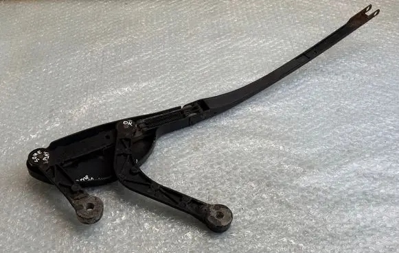 BMW 5 E39 Front wiper blade arm 102089 102088 102087
