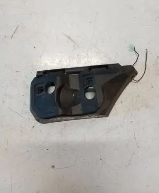 Volvo V50 Front bumper mounting bracket 30655875
