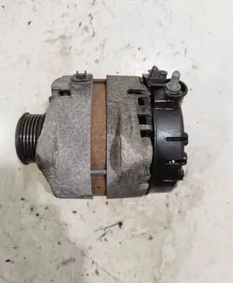 KIA Carens III Generator/alternator 373002A850 135V130A 2611067