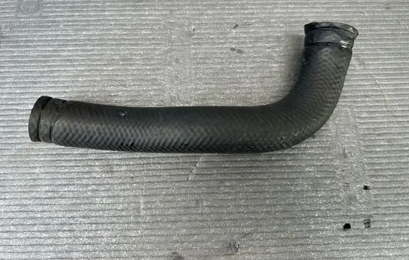 Mitsubishi Pajero Heater radiator pipe/hose MB538978