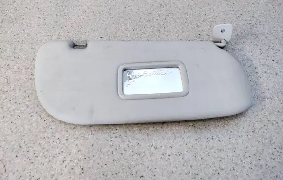 Sun visor