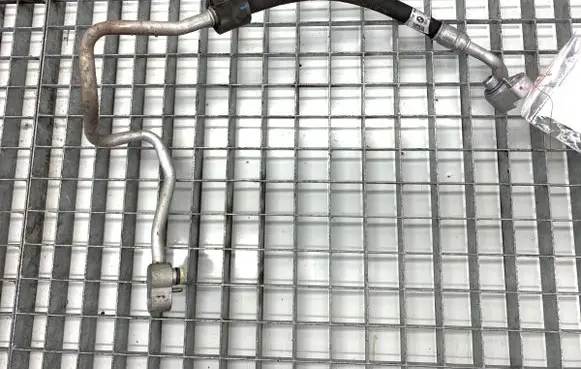 BMW 2 F45 Air conditioning (A/C) pipe/hose 9209727