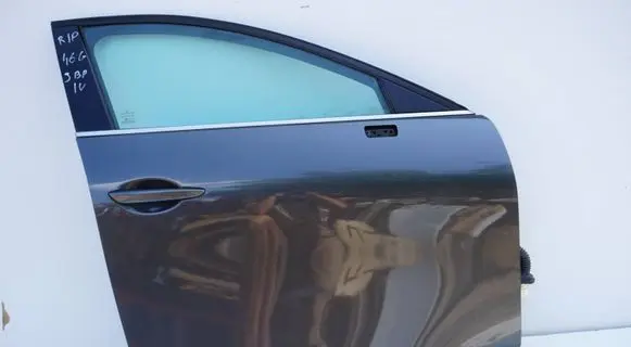 Mazda 3 Front door