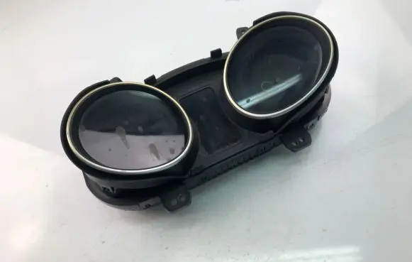 KIA Sportage Speedometer (instrument cluster) 940333U095