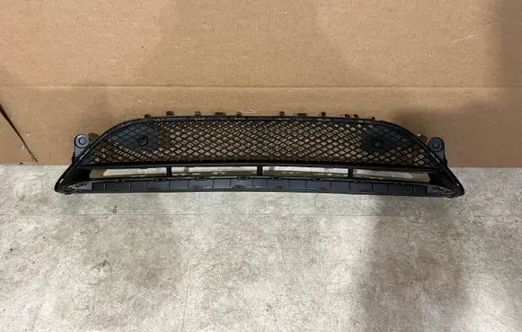Mercedes-Benz E W213 Front bumper lower grill A2138856900