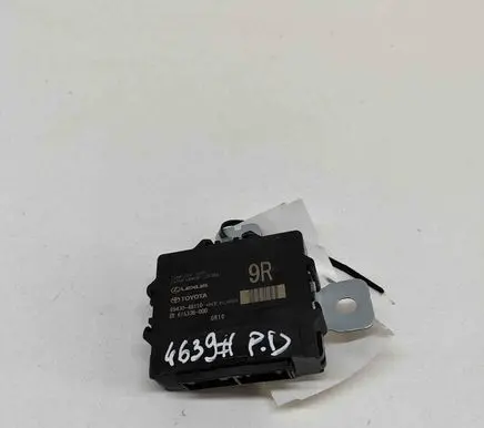 Lexus RX 450H Wing mirror control module 615336000 8943048110