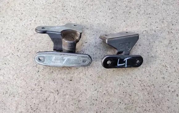 Mercedes-Benz A W176 Rear door lower hinge A04657213 A046572