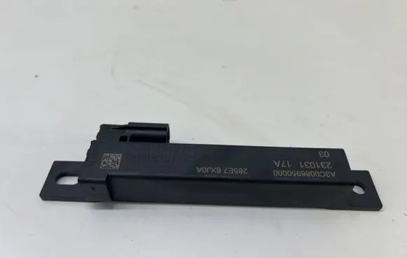 Nissan Qashqai J12 Keyless system antenna 285E76XJ0A