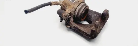 Volkswagen Golf V Front brake caliper